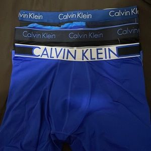 Calvin Klein men's blue boxer briefs (3). NWT                       ff